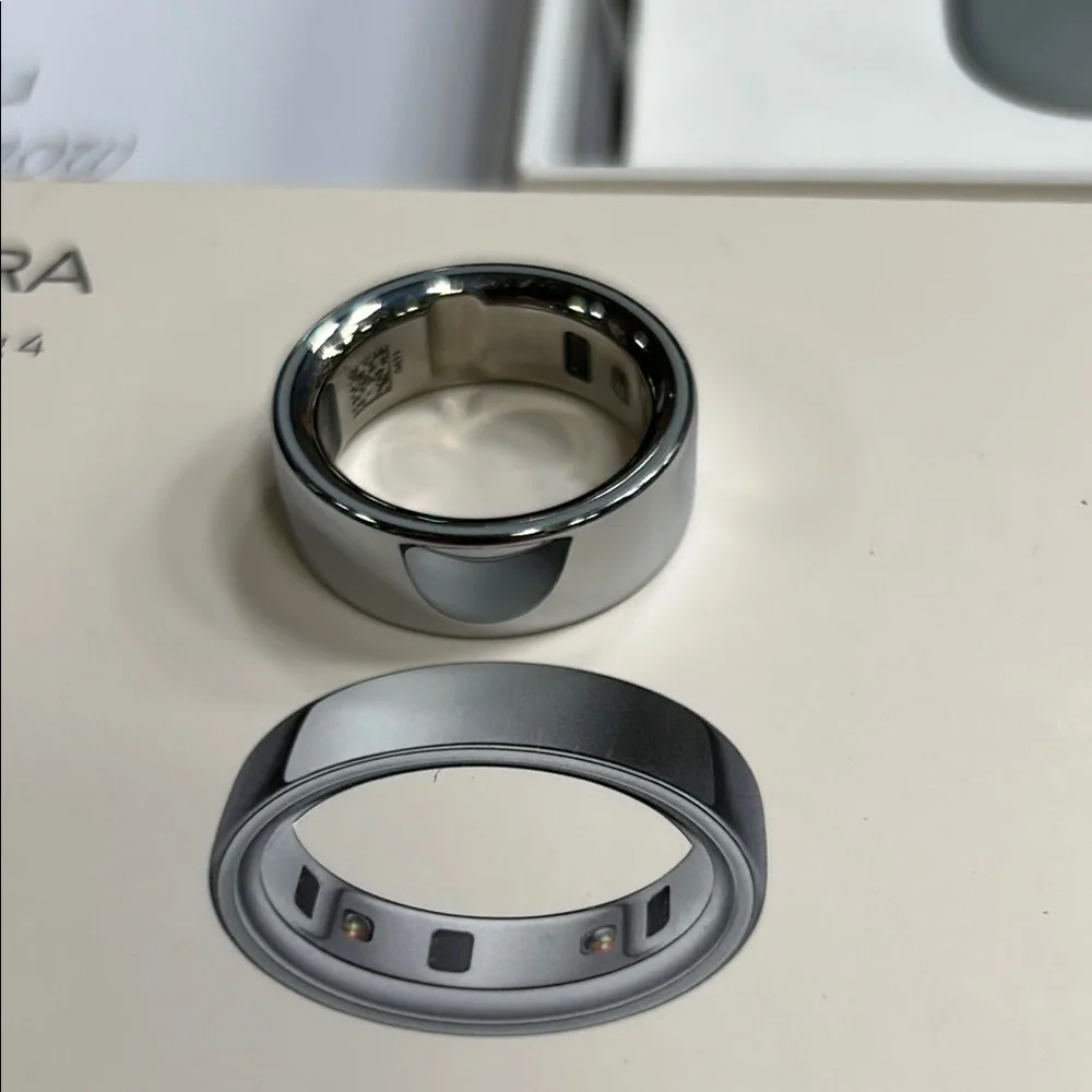 Oura Silver Smart Ring Advanced Wearable Technology